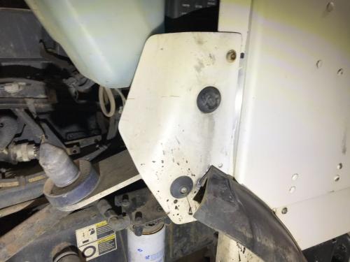 2001 Kenworth T800 White Left Cab Cowl: Hood Guide