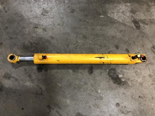1981 John Deere 310 Right Hydraulic Cylinder: P/N AT33026
