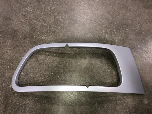 Ford L8513 Right Headlamp Door / Cover