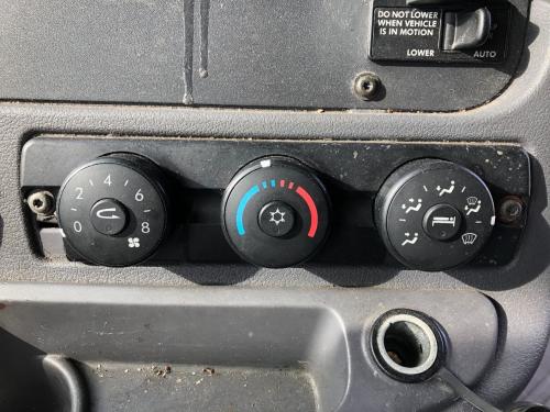 2014 Freightliner CASCADIA Heater & AC Temp Control: 3 Knobs, 3 Buttons, Lower Left Corner Broken