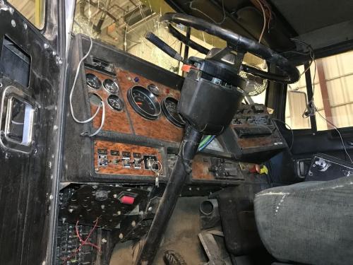1999 Kenworth T800 Dash Assembly