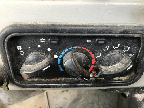 2017 Western Star Trucks 5700 Heater & AC Temp Control: 2 Switch, 3 Knob