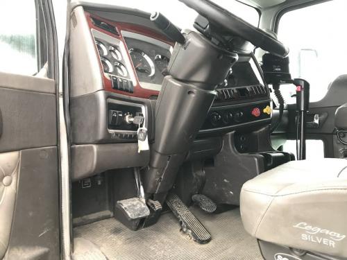 2006 Kenworth T600 Dash Assembly