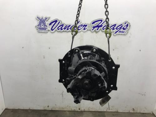 Meritor RS17144 Rear Differential/Carrier | Ratio: 5.57 | Cast# 3200r1864