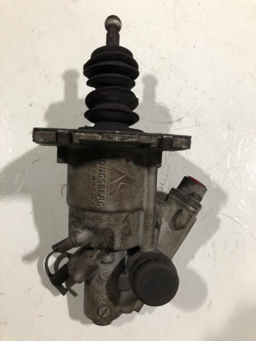 2015 Freightliner A02-13133-00 Clutch Slave Cylinder: P/N E17-6021/A, 14139-3979, 21442A