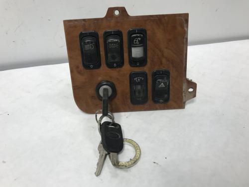 Peterbilt 386 Dash Panel: Switch Panel | P/N S64-6015-450