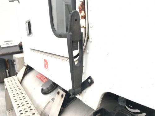 2001 Freightliner FLD120 Right Latch