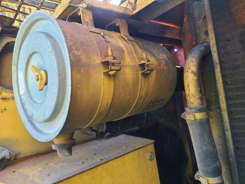 1995 Cat 312 Right Air Cleaner: P/N -