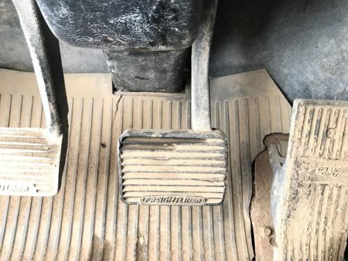 1990 Freightliner FLD120 Foot Control Pedals