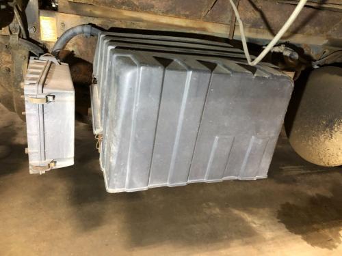 2007 Ud UD2000 Aluminum/Poly Battery Box | Length: 17.00 | Width: 19.0