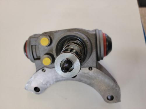 Lucas Gerling WCA37811 Right Brakes Backing Plate / Spider