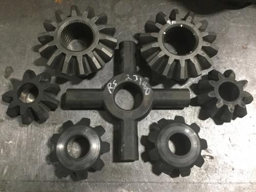 Meritor RD23160 Differential Side Gear: P/N KIT2318