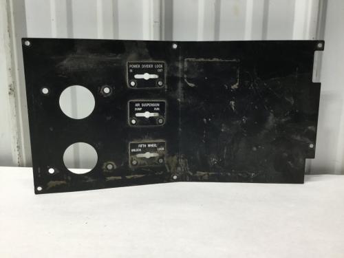 International 8100 Dash Panel: Gauge And Switch Panel