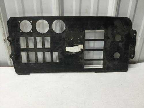 Freightliner COLUMBIA 112 Dash Panel: Gauge And Switch Panel | P/N M97743