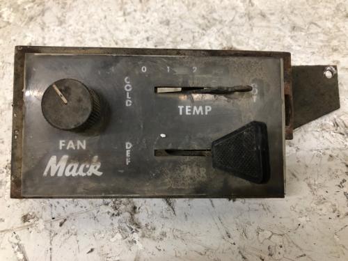 1973 Mack DM600 Heater & AC Temp Control: 2 Slides, 1 Switch, Missing One Knob