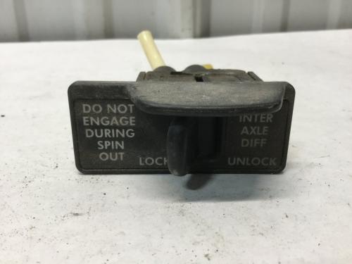 2006 Freightliner COLUMBIA 120 Switch | Inter Axle Lock | P/N 3270-1A57F