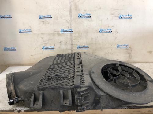 2014 Freightliner CASCADIA Poly Donaldson Air Cleaner