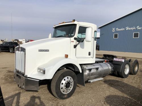 2007 Kenworth T800 Truck: Tractor, Tandem Axle Day Cab