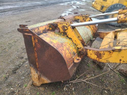 1975 Dynahoe 190 Wheel Loader Attachments