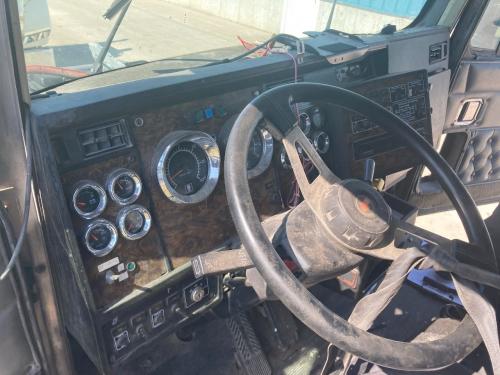 1998 Kenworth T600 Dash Assembly