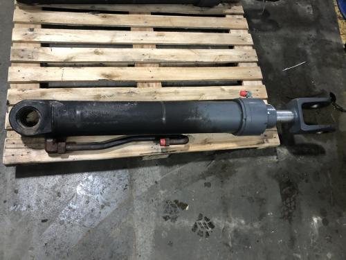 2017 John Deere 544K Right Hydraulic Cylinder: P/N AH227921