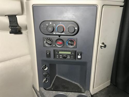 2019 Peterbilt 579 Control: Sleeper Controls W/ Panel And Cup Holder, Does Not Include Theroking Apu Controls