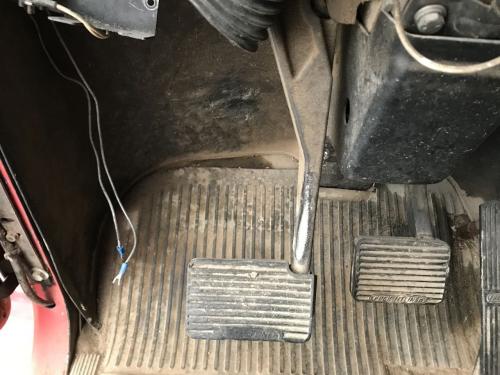 1989 Freightliner FLD120 Foot Control Pedals