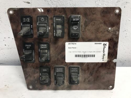 International 9200 Dash Panel: Switch Panel