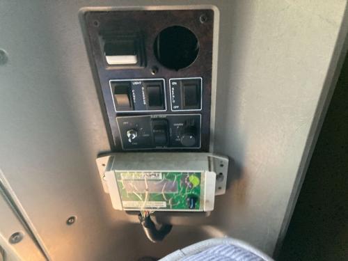 2014 Kenworth T660 Control: 
Does Not Include Apu Controls