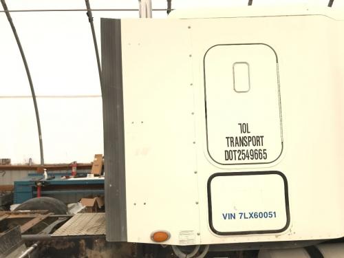 Freightliner COLUMBIA 120 White Right Lower Fairing/Cab Extender