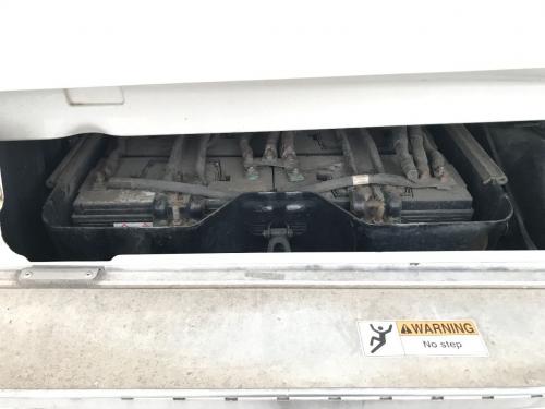 2017 Freightliner CASCADIA Aluminum Battery Box | Length: 27.50 | Width: 21.5