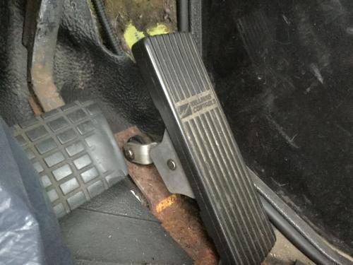 1995 Volvo WAH Foot Control Pedals