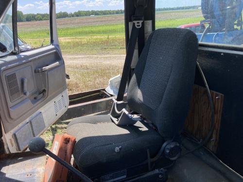 1997 Ford F800 Right Seat, Mechanical Suspension: P/N -