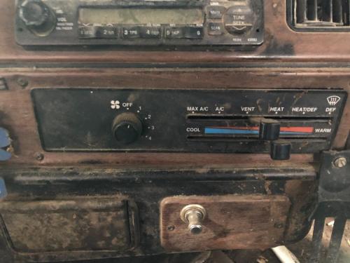 2003 Freightliner FLD112 Heater & AC Temp Control: 1 Knob, 2 Sliders, Does Not Include One Slide Knob