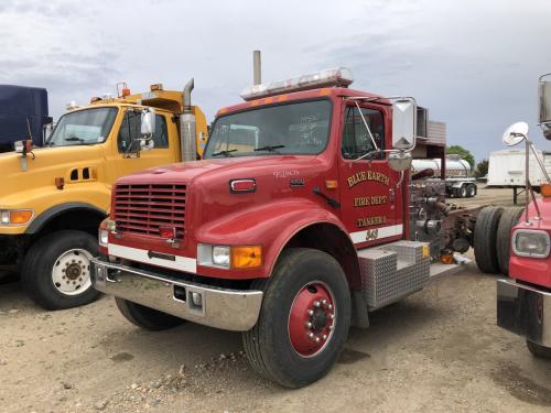 1995 International 4900 Truck: Cab & Chassis, Single Axle