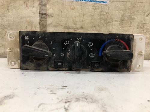 2015 Freightliner 122SD Heater & AC Temp Control: 3 Knob, 2 Buttons