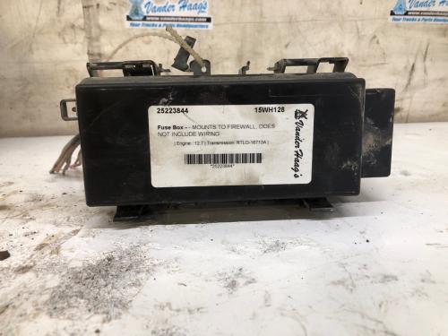 2015 Freightliner 122SD Fuse Box