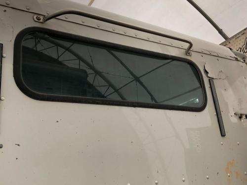 2009 Freightliner COLUMBIA 120 Back Glass
