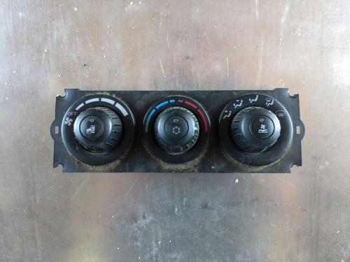 2013 Kenworth T660 Heater & AC Temp Control: 3 Knob, 3 Button, All 4 Mounting Holes Snapped | P/N F21-1013-11-000