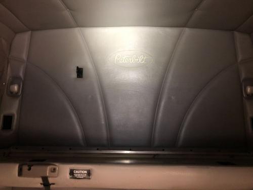 2007 Peterbilt 387 Upper, Back Wall Panel, For 70" High Roof, Pb Logo, Does Not Include Lights And Vents