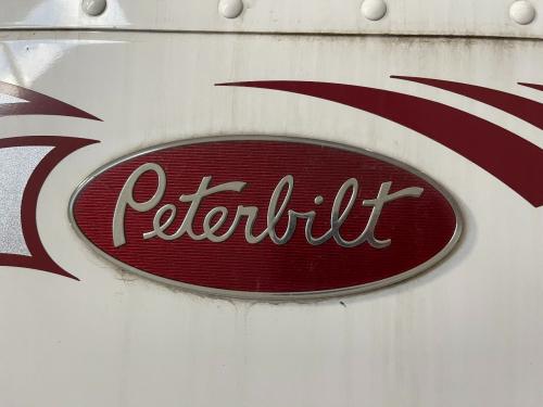 2012 Peterbilt 389 Emblem