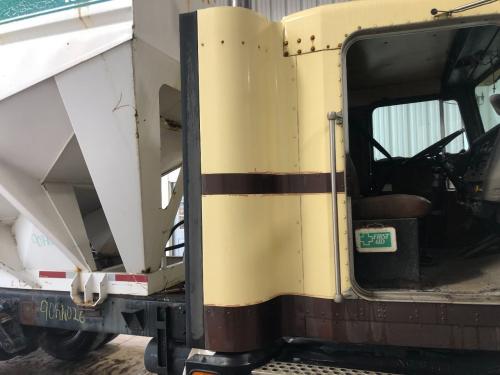 KOZAK Cab Cabin Lower Sleeper Fairing for Kenworth T680 Large Left Driver Side With Brackets PLUS Kenworth Logo Emblem and 2x 22 Windshield Wipers included 