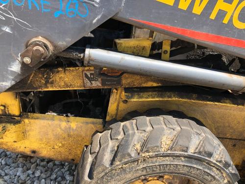 2000 New Holland LS140 Right Linkage: P/N 86591052