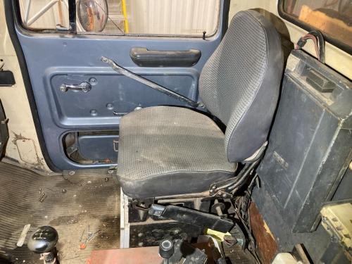 1985 Ford LN8000 Right Seat, Mechanical Suspension