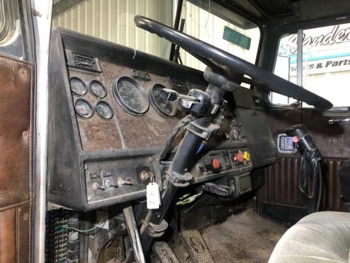1987 Kenworth T800 Dash Assembly