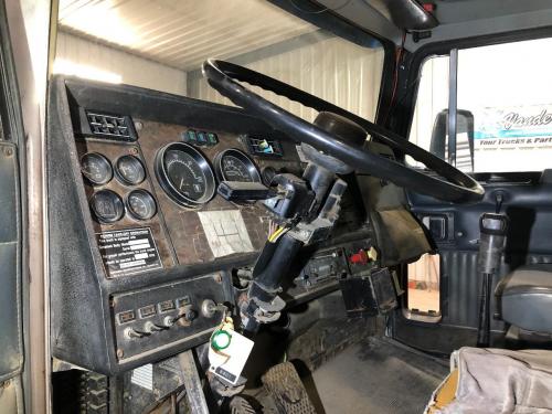 1991 Kenworth T600 Dash Assembly
