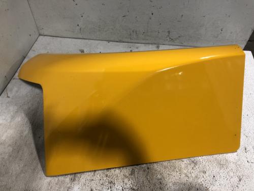 2014 Peterbilt 579 Right Yellow Extension Composite Fender Extension (Hood):  For Truck W/O Skirts, New Paint, Broken Mounting Bolt