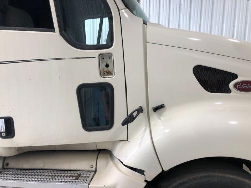 2005 Peterbilt 387 White Right Cab Cowl: Cracked And Broke On Lower End