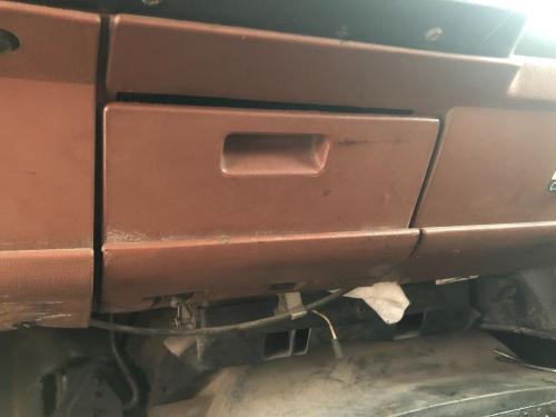 Chevrolet KODIAK Dash Panel: Ash Tray