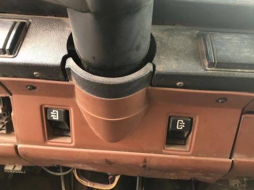 Chevrolet KODIAK Dash Panel: Column Cover